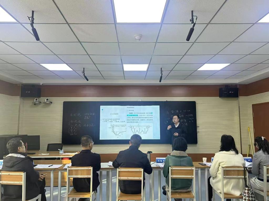 兰州城市学院2025年青年教师教学竞赛暨甘肃省第八届高校青年教师教学竞赛选拔赛圆满落幕